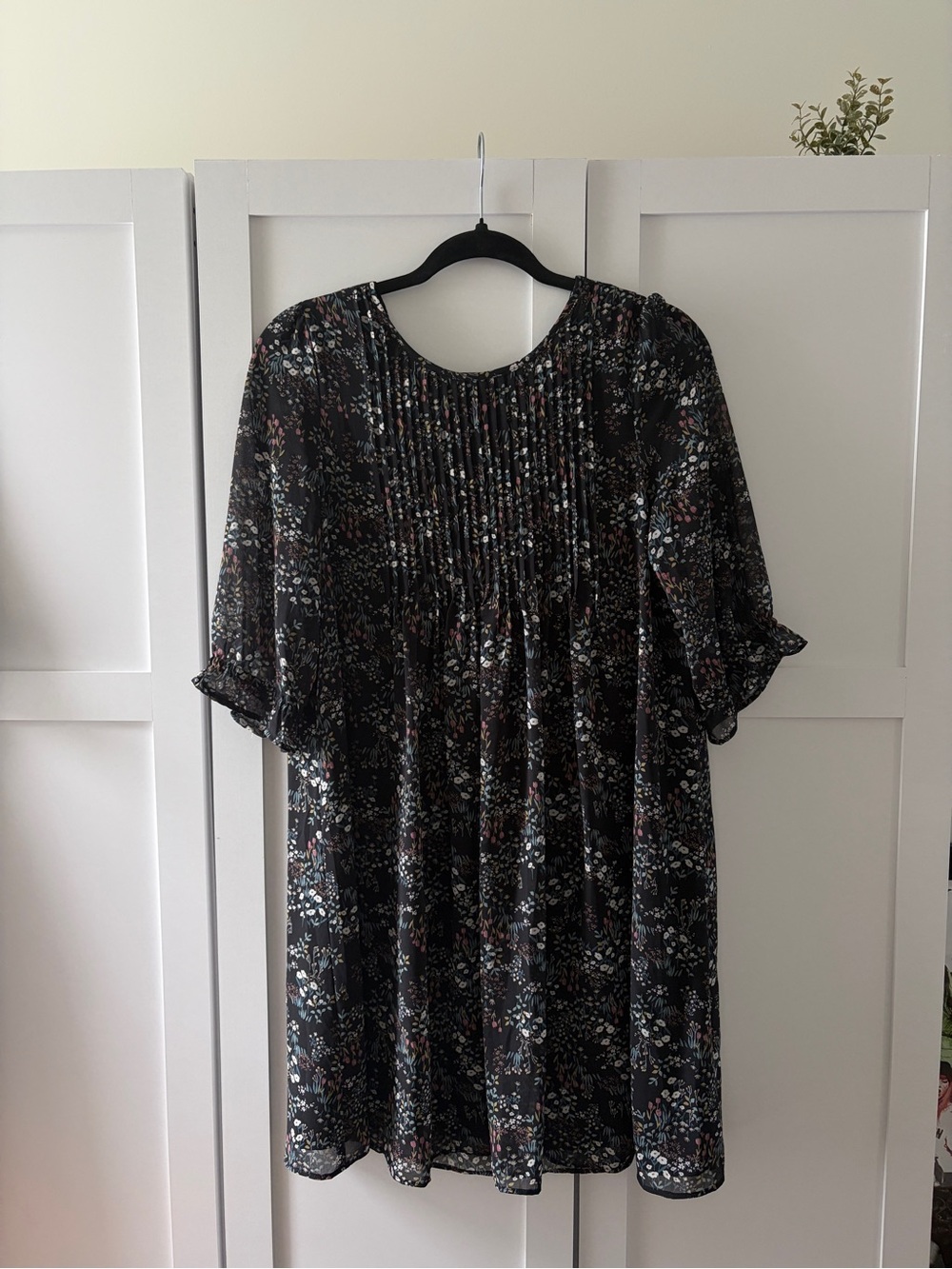 Reitmans Black Floral Pintuck Mini Dress